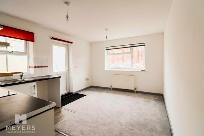 1 Bedroom Flat To Rent In Palmerston Road, Bournemouth, BH1