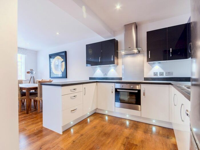 2 Bedroom Flat To Rent In Mill Street, Oxford, OX2