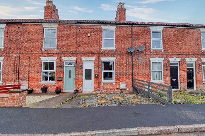 2 Bedroom Terraced House For Sale In New Trent Street, Ealand, DN17