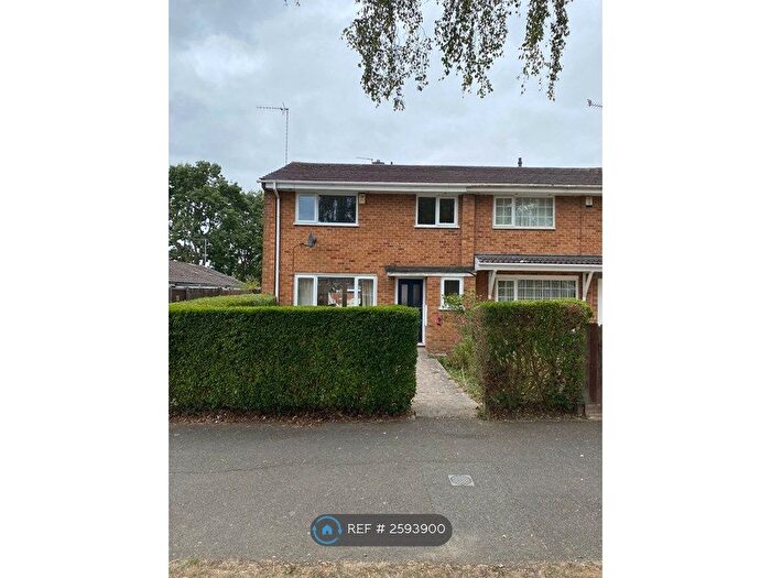 3 Bedroom Semi-Detached House To Rent In Woodfield, Banbury, OX16