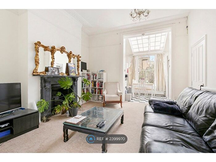 1 Bedroom Flat To Rent In Oakley Road, Islington, London, N1
