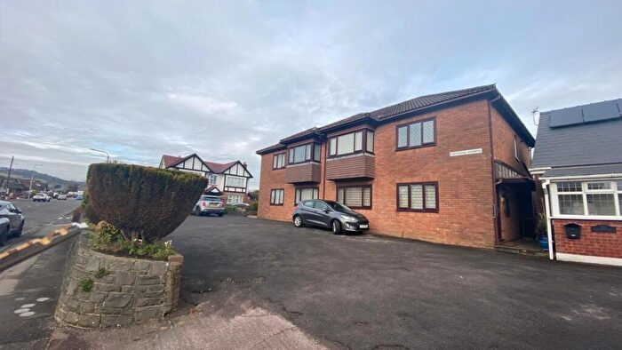 2 Bedroom Flat For Sale In Pantbach Road, Cardiff, CF14