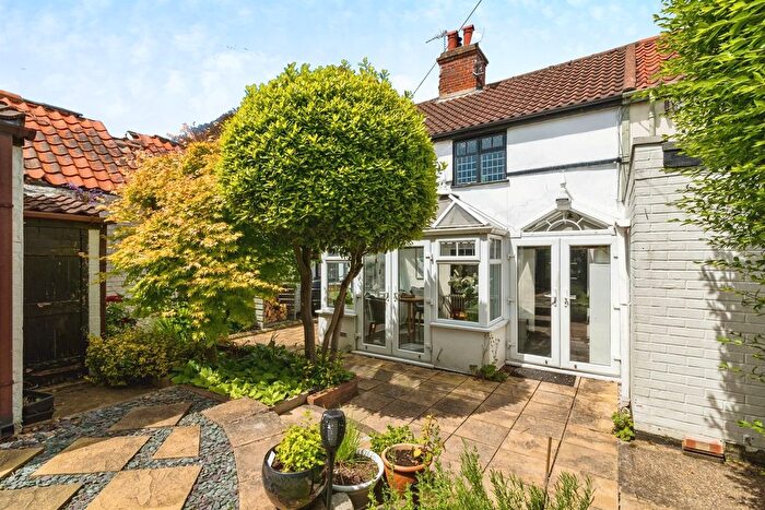 3 Bedroom Terraced House For Sale In Beccles Road, Carlton Colville, Lowestoft, NR33