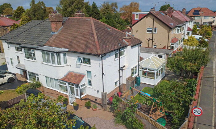 3 Bedroom Semi-Detached House For Sale In Irby Road, Heswall, CH61