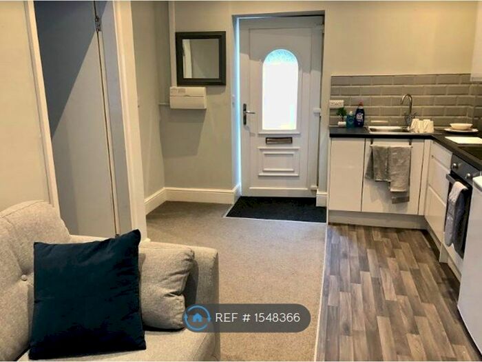 1 Bedroom Flat To Rent In Hill Street, Stoke-On-Trent, ST4