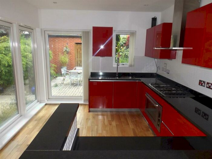 3 Bedroom Town House To Rent In Montmano Drive. Didsbury, M20