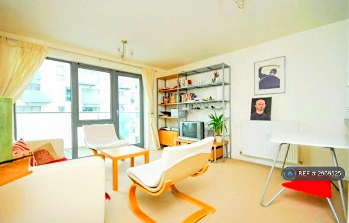 1 Bedroom Flat To Rent In Vickery's Wharf, London, E14