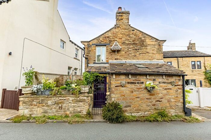 2 Bedroom Semi-Detached House For Sale In Lydgate, Lepton, Huddersfield, HD8