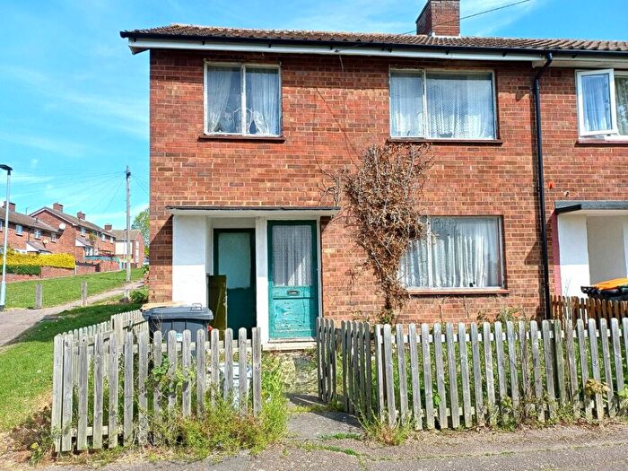 3 Bedroom End Of Terrace House For Sale In Meadway, Bedford, MK41