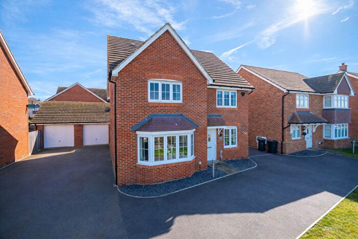 5 Bedroom Detached House For Sale In Caves Gardens, Marston Moretaine, Bedford, MK43