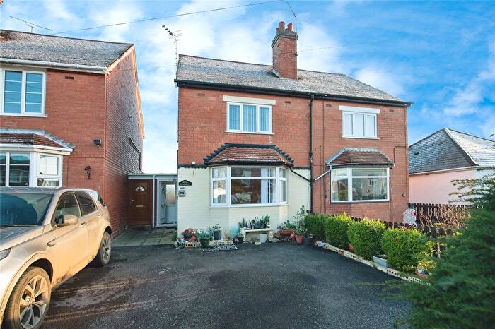 2 Bedroom Semi Detached House For Sale In Heathfield Road, Redditch, Worcestershire, B97
