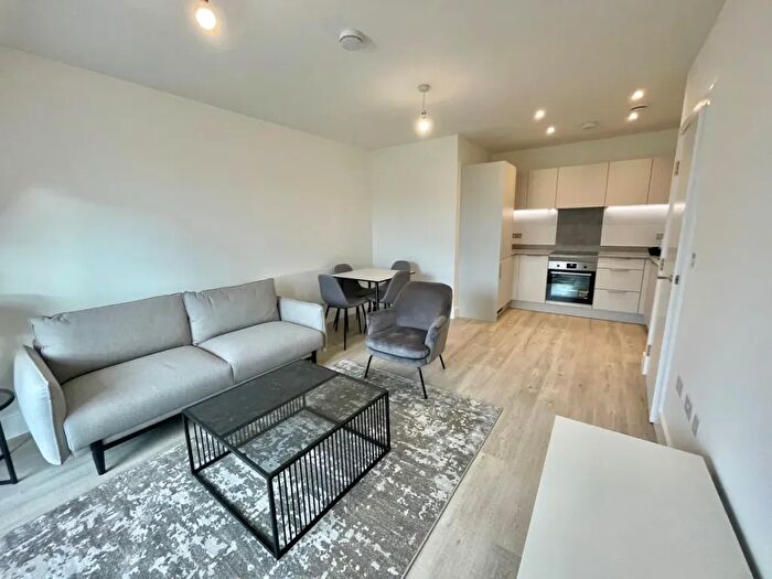 1 Bedroom Flat For Sale In St. Albans Road, Watford, WD24