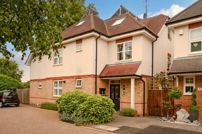 1 Bedroom Flat To Rent In Andrews Gate, Shepperton, TW17