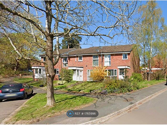 3 Bedroom Terraced House To Rent In Inglewood Avenue, Camberley, GU15