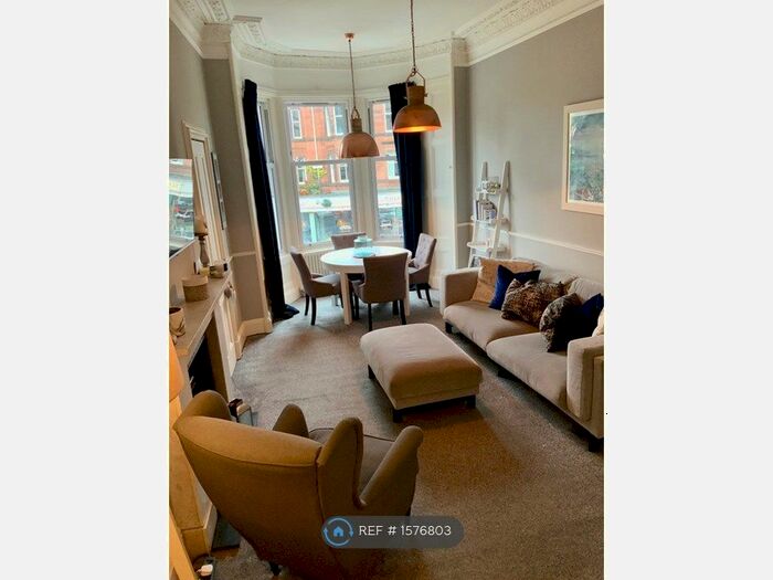 2 Bedroom Flat To Rent In Bowhill Terrace, Edinburgh, EH3