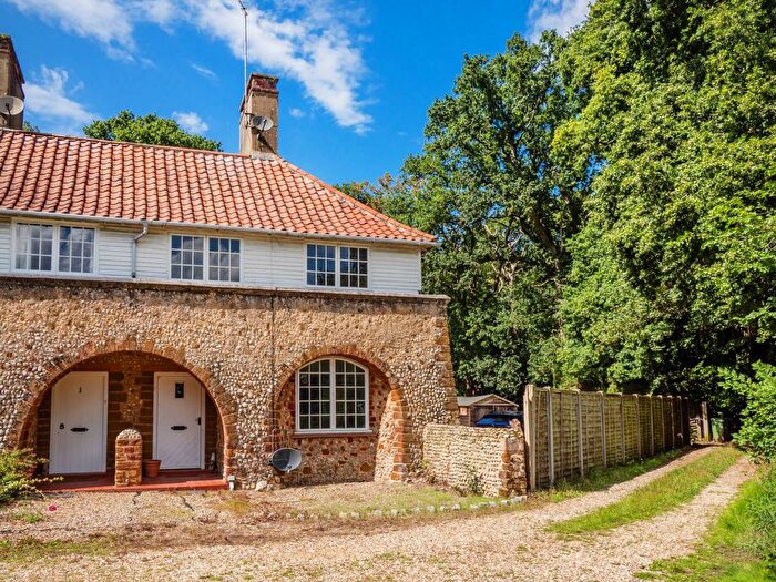 3 Bedroom Cottage For Sale In Bridge Road, High Kelling, Holt, NR25