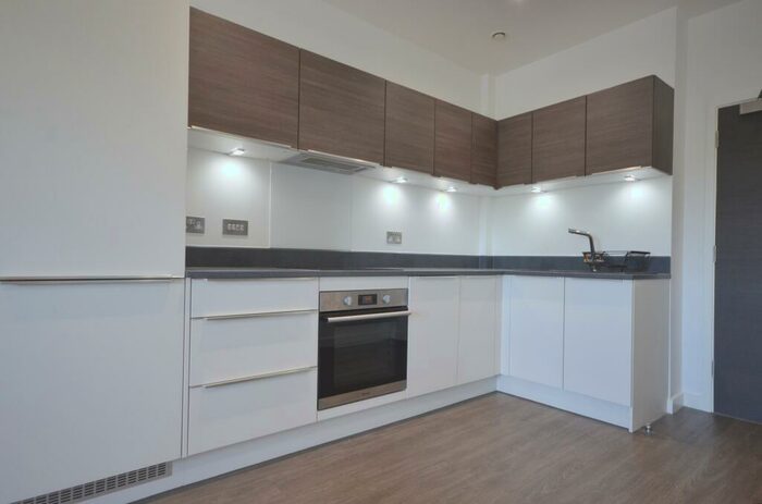 1 Bedroom Apartment To Rent In Century Court, Bracknell, RG12