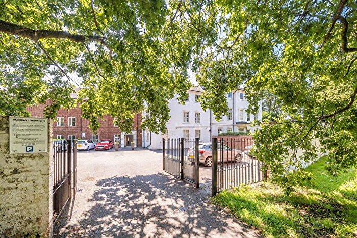 Studio To Rent In Weston Green Road, Thames Ditton, KT7