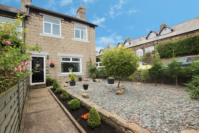 3 Bedroom End Of Terrace House To Rent In Higher Hartley Street, Glusburn, BD20