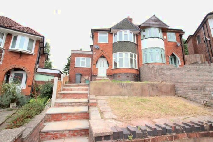 4 Bedroom Semi-Detached House To Rent In Montana Grove, Great Barr, Birmingham, B42