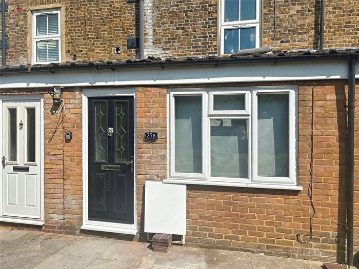 1 Bedroom Flat To Rent In Victoria Street, Gillingham, Kent, ME7
