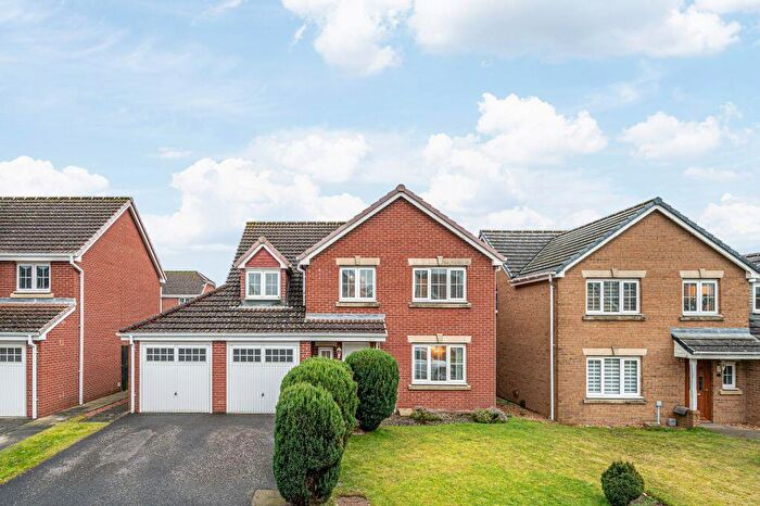 5 Bedroom Detached House For Sale In Petrel Way, Dunfermline, KY11