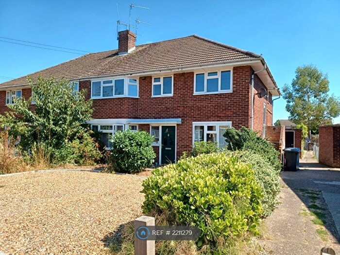 2 Bedroom Flat To Rent In Edinburgh Road, Maidenhead, SL6