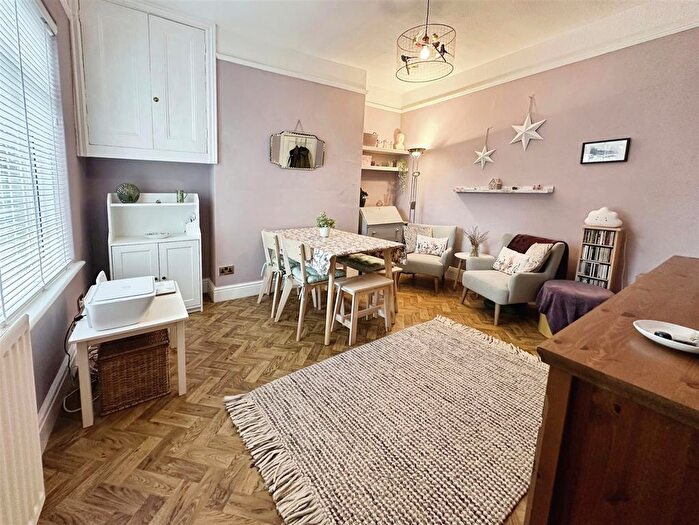 3 Bedroom Terraced House For Sale In West Auckland Road, Darlington, DL3