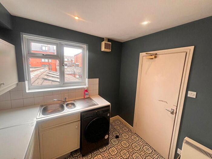 1 Bedroom Flat To Rent In Warwick Court, Warwick Street, Leamington Spa, Warwickshire, CV32