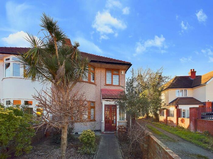 3 Bedroom End Of Terrace House To Rent In Halfway Street, Sidcup, Kent, DA15