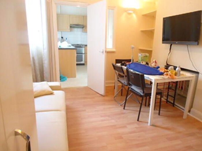 2 Bedroom Flat To Rent In Wicklow Street, Bloomsbury, WC1X