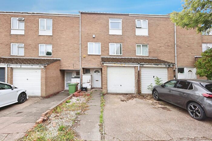 3 Bedroom Terraced House For Sale In Singer Croft, Birmingham, B36