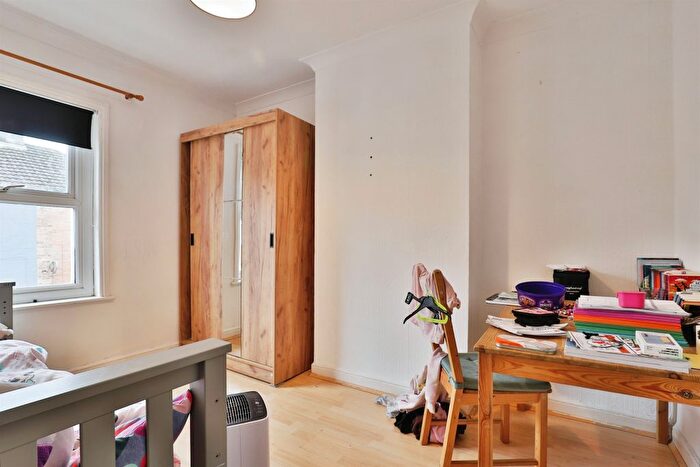 3 Bedroom Terraced House For Sale In Victoria Place, Bournemouth, BH1