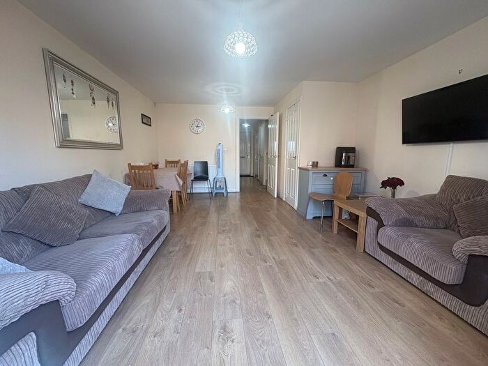 3 Bedroom Terraced House To Rent In Curzon Street, Reading, RG30