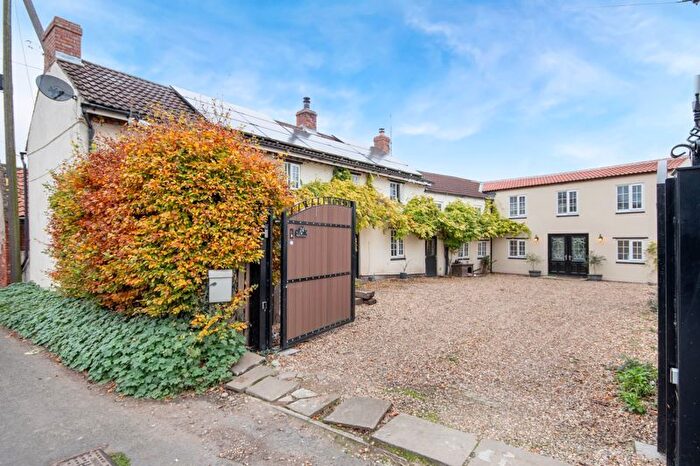 5 Bedroom Property For Sale In High Street, East Ferry, Gainsborough, DN21