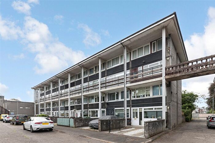 2 Bedroom Maisonette For Sale In Stonelaw Towers, Rutherglen, Glasgow, South Lanarkshire, G73