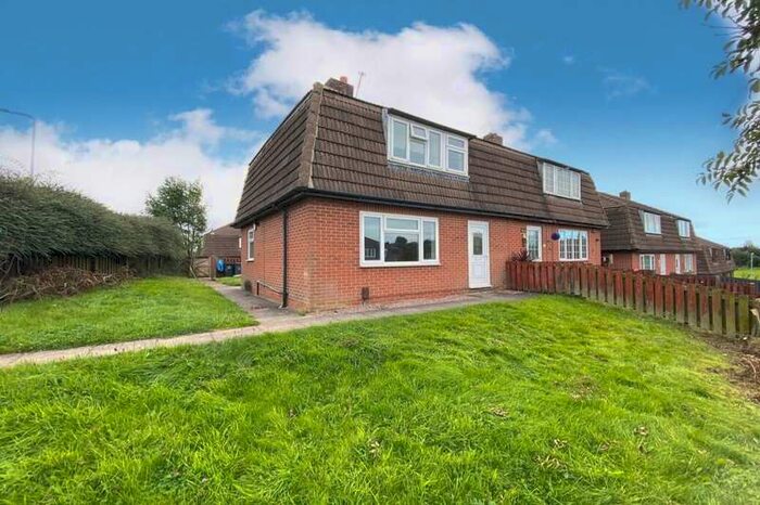 3 Bedroom Semi-Detached House To Rent In Yew Place, Newcastle, ST5