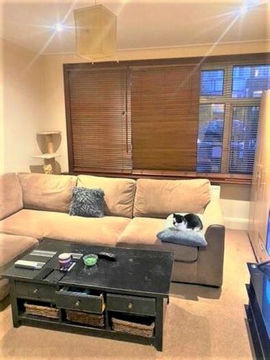 4 Bedroom Property To Rent In Torrington Gardens, London, N11