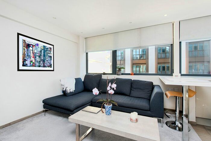 1 Bedroom Flat To Rent In Clarges Street, Mayfair, W1J