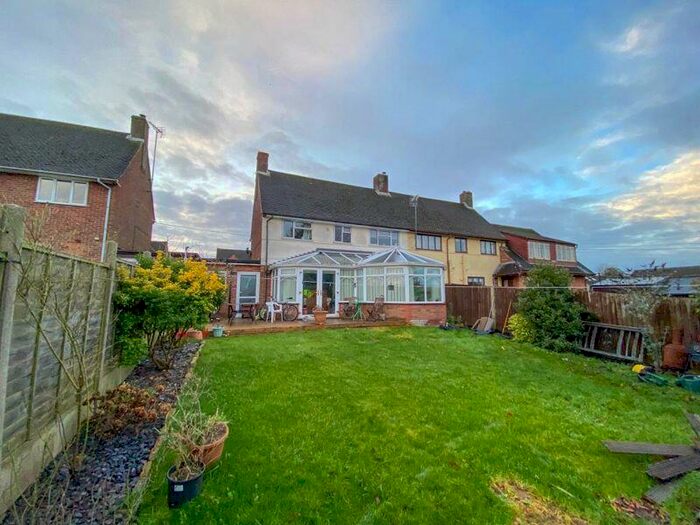 3 Bedroom Semi-Detached House For Sale In New Road, Drayton Parslow, MK17