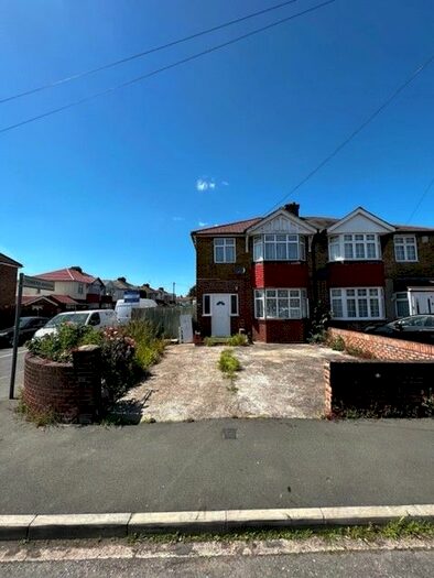 4 Bedroom Terraced House To Rent In Star Road, Hillingdon, UB10