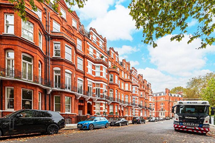 2 Bedroom Flat To Rent In Egerton Gardens, Knightsbridge, London, SW3