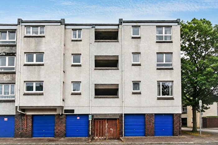 3 Bedroom Flat For Sale In Smithyends, Cumbernauld, G67