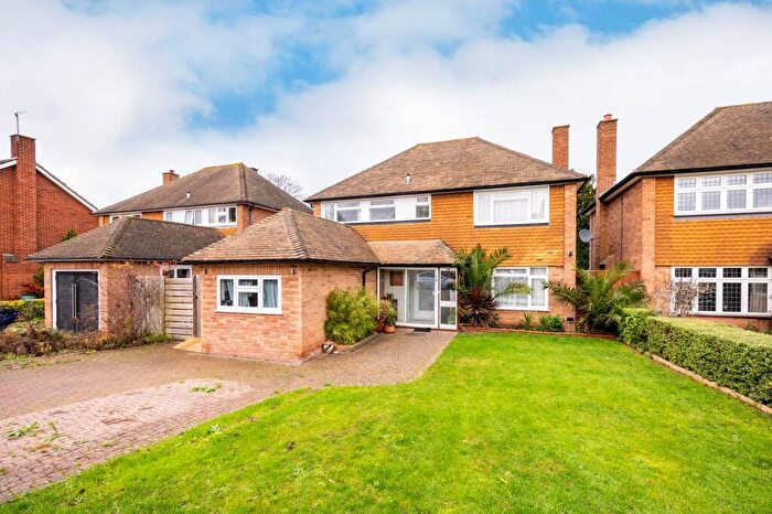 4 Bedroom Detached House To Rent In Cleveland Gardens, Worcester Park, KT4