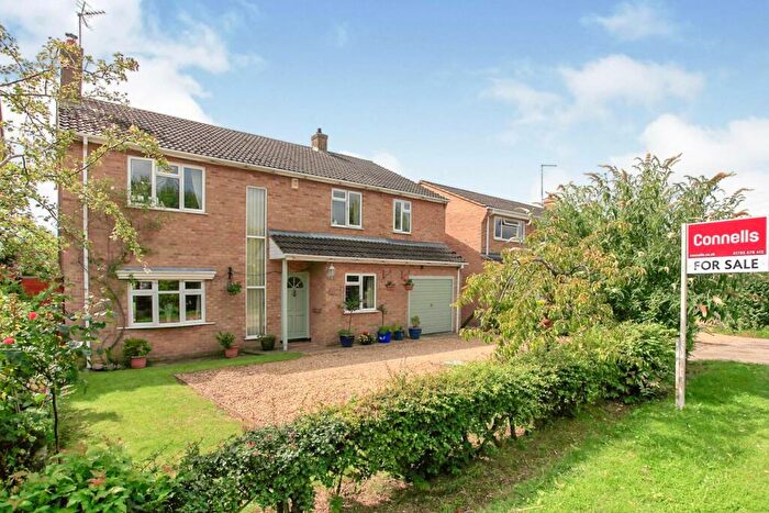 4 Bedroom Detached House For Sale In Glinton Road, Helpston, Peterborough, PE6