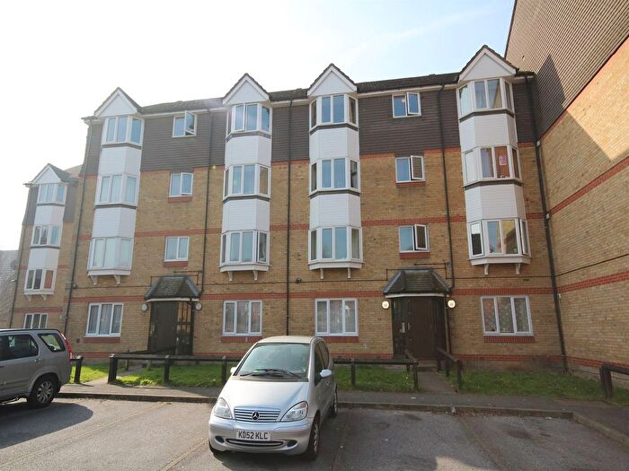 2 Bedroom Flat To Rent In Acanthus Drive, London, SE1