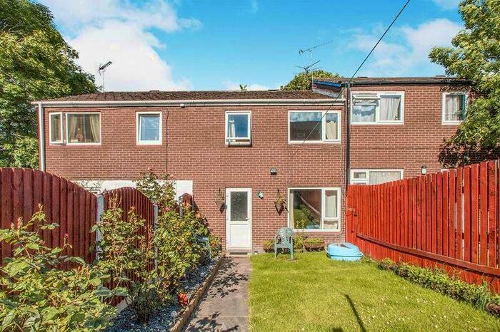 3 Bedroom Leisure Facility Commercial To Rent In Cottingley Crescent, Leeds, LS11