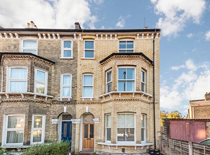 1 Bedroom Flat To Rent In Union Road, London, SW4