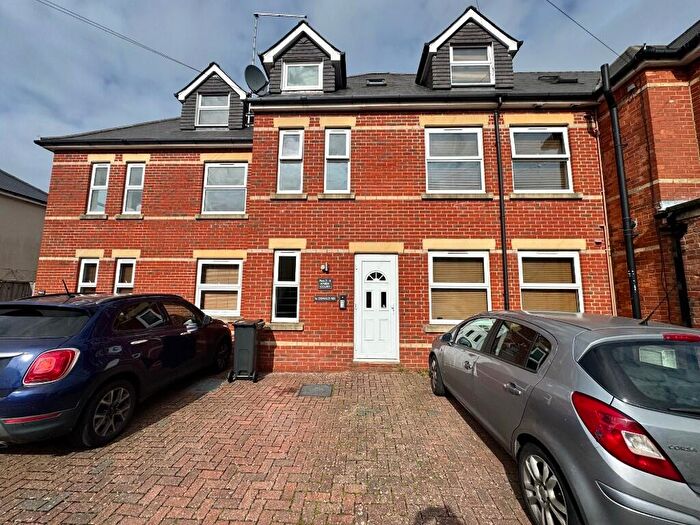 2 Bedroom Apartment To Rent In Oswald Road, Bournemouth, Dorset, BH9