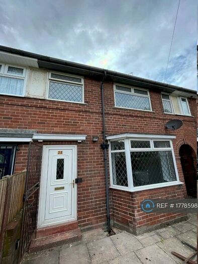 3 Bedroom Terraced House To Rent In Foundry Approach, Leeds, LS9